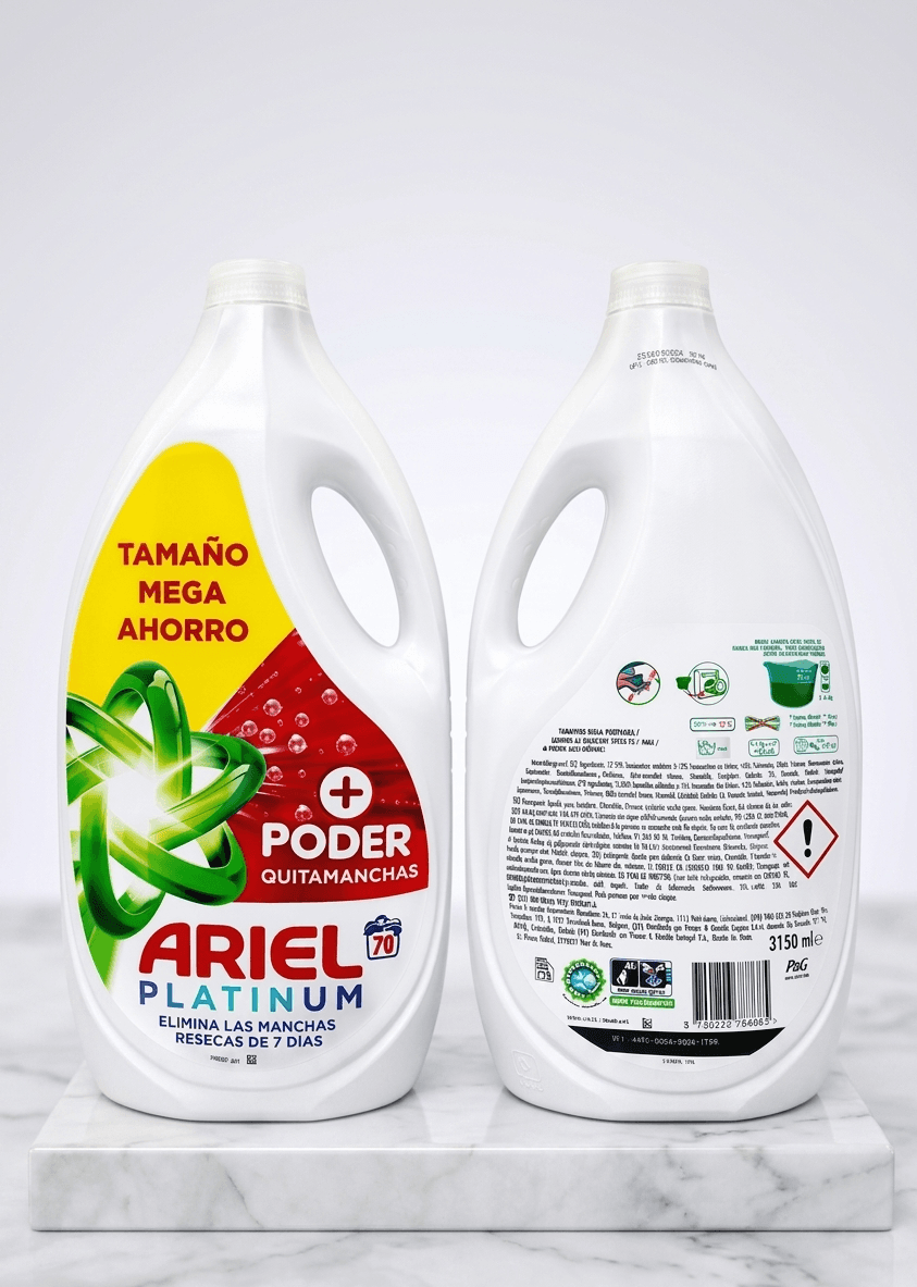 Ariel Platinum lessive liquide ultra détachante format maxi économie 70 lavages (3150 ml)